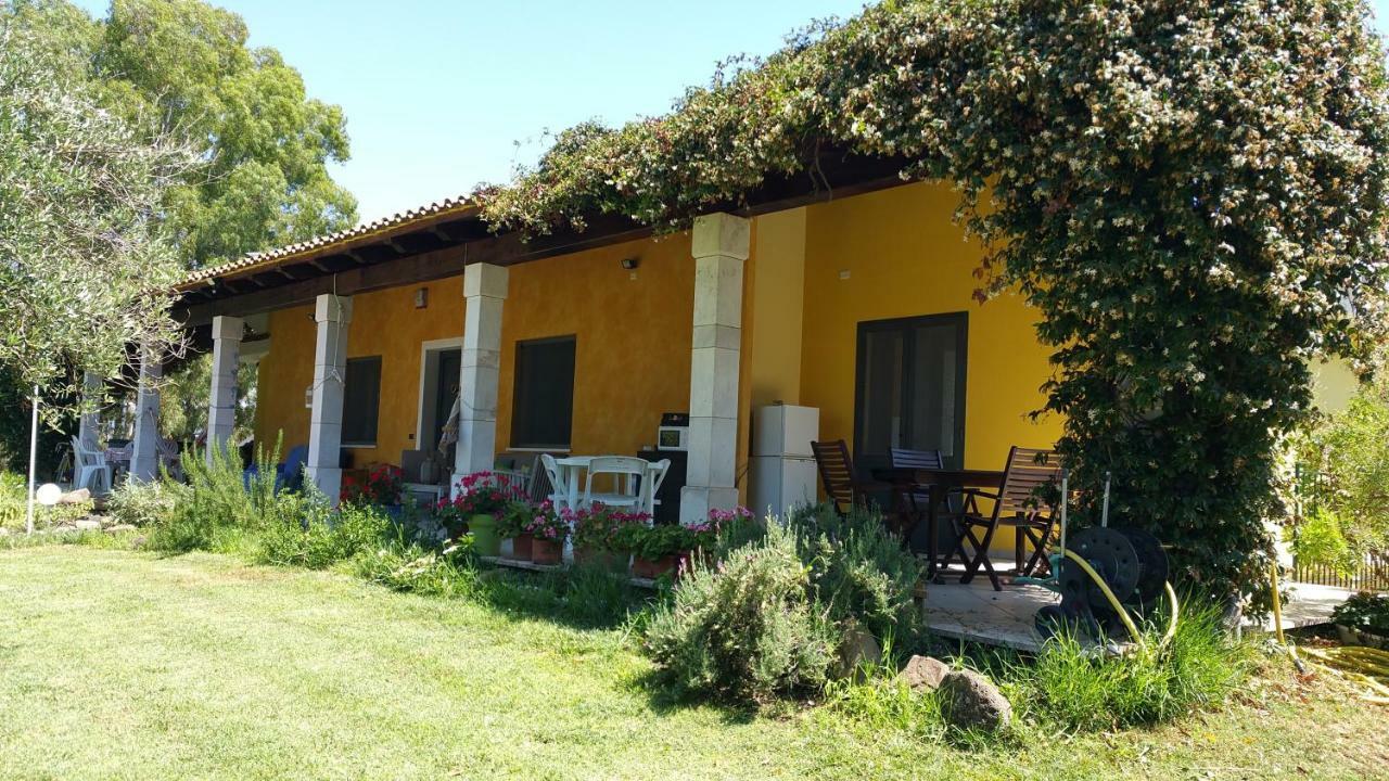 A Villa Ada B&B Arborea Exterior foto